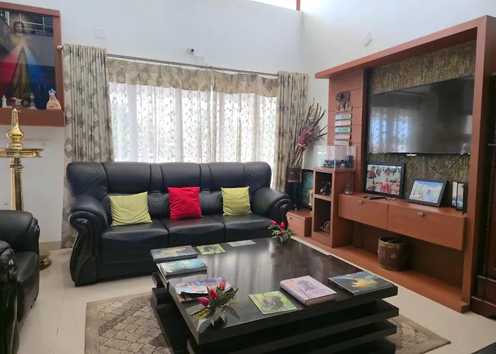 Captains Cabin, Alleppey- A Premium Backwater Mansion