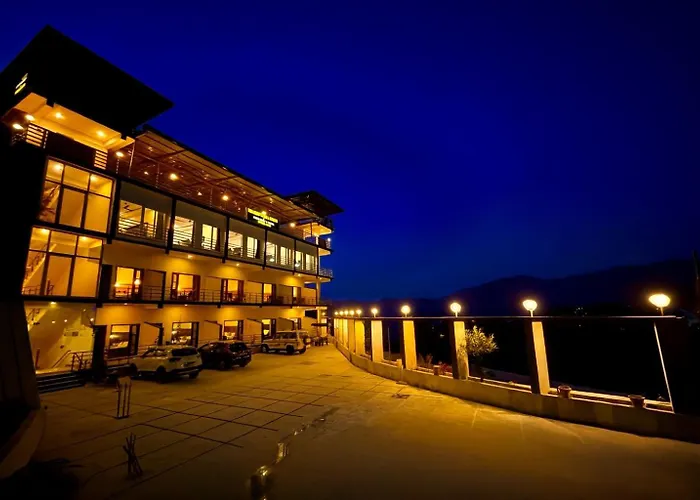 The Kempty Fall Resort, Mussoorie - Lavish & Luxury Stay