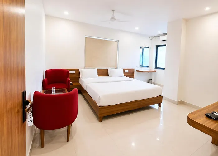 Hotel The Amrit