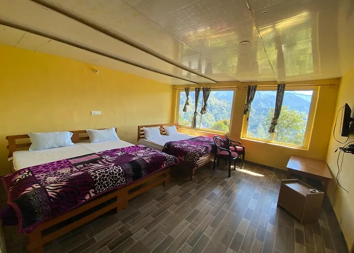 Hotel Chandra Paradise