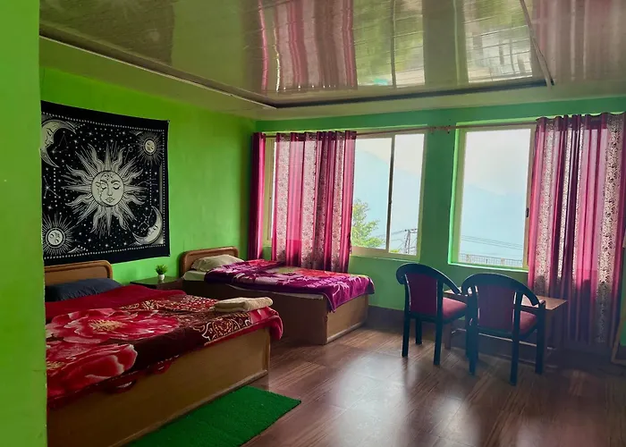 Hotel Chandra Paradise