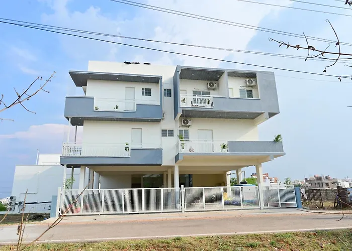 Rr Service Apartment