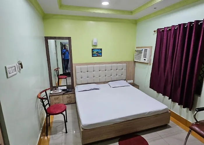 Arya Palace