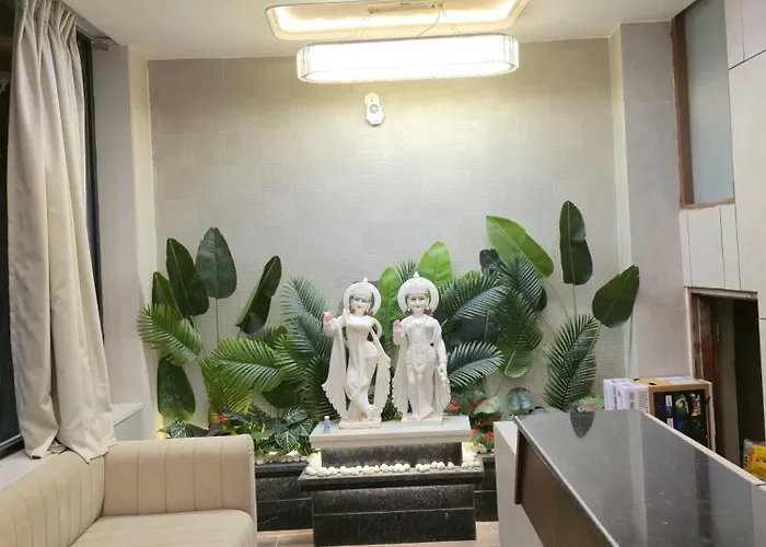 Shree Banke Bihari Dham By Vrindayan
