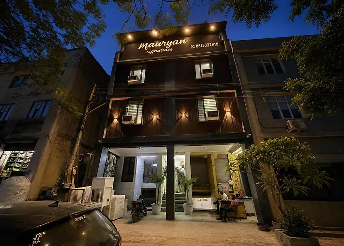 Mauryan Signature Hotel Nhpc Metro