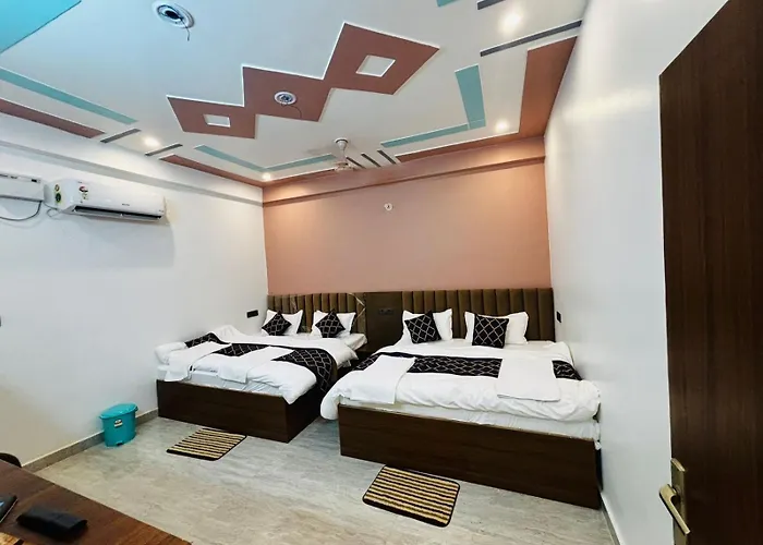 Hotel Awadh Shree Palace Ll Near Ram Mandir