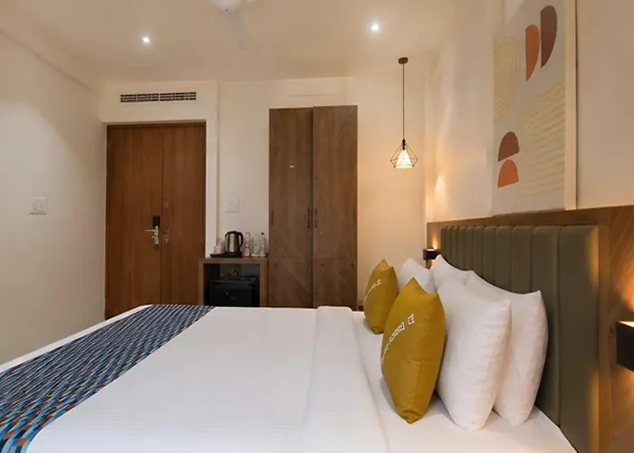 Palette Hotel By Checkin Gonda