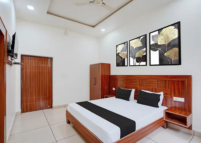 Hotel O Aashirwad Guest House