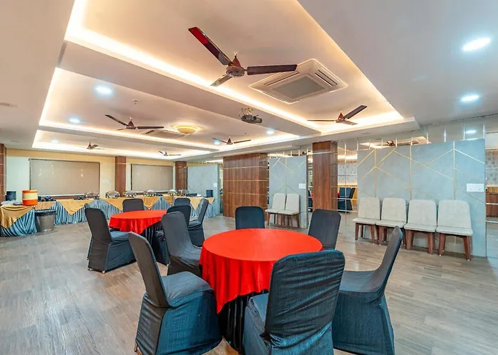 Cosmos Zorba Hotel, Hoshangabad Road