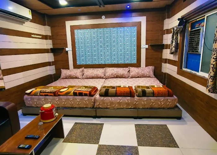 Chirag Guest House