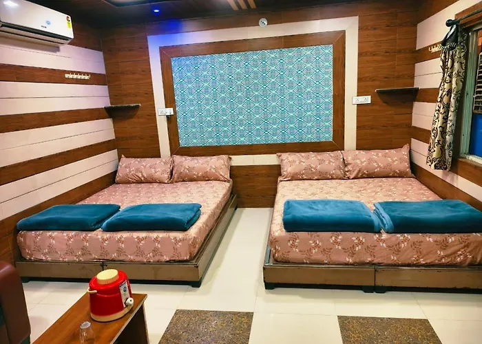 Chirag Guest House