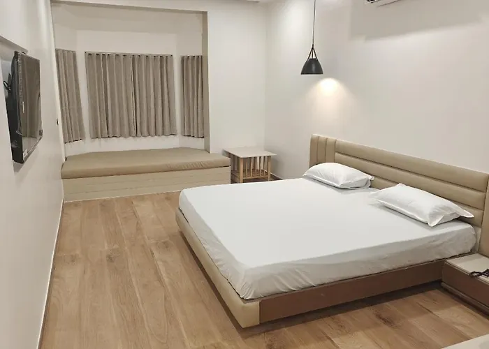 Hotel Krishiv- Sanand