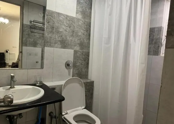 Hotel 5 Bedroom