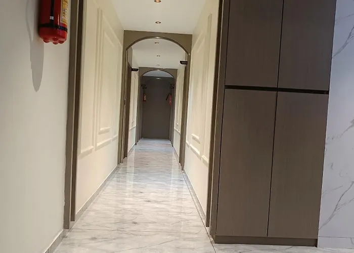 Hotel Radhe Raas