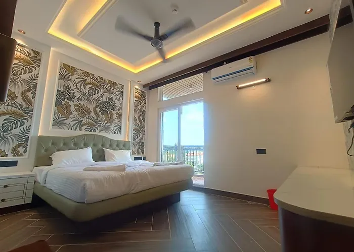 Hotel J Vin Palace