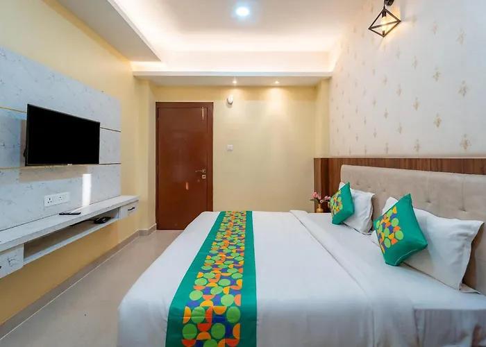 Cosmos Zorba Hotel, Hoshangabad Road