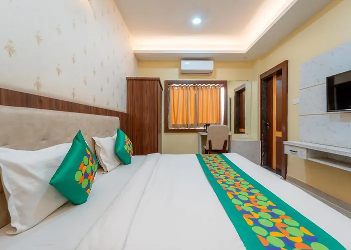 Cosmos Zorba Hotel, Hoshangabad Road