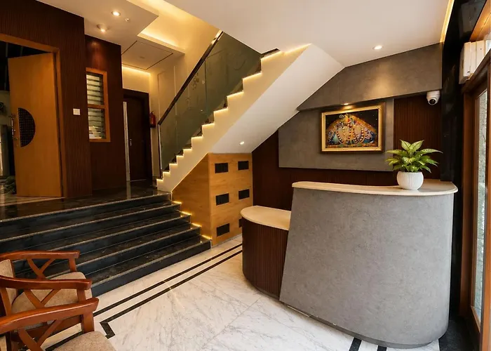 Hotel Kanta Kuteer Barsana