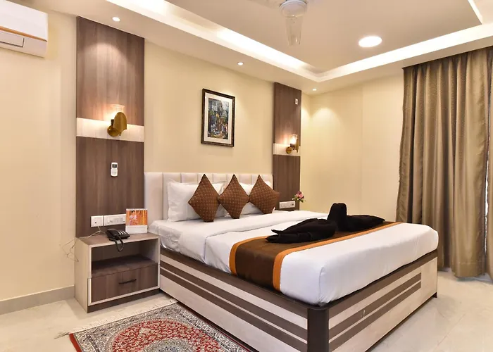 Eennra Attrayee Guest House & Banquet