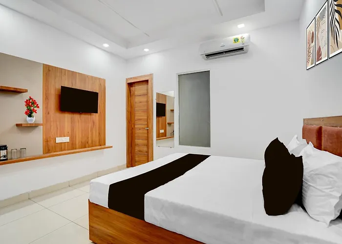 Super Townhouse Patiala Bus Terminal