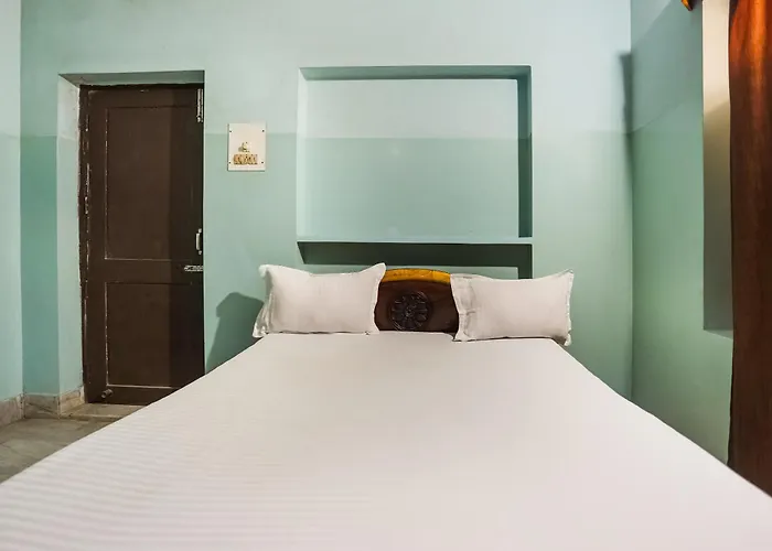Spot On Indra Bhawan Lodge