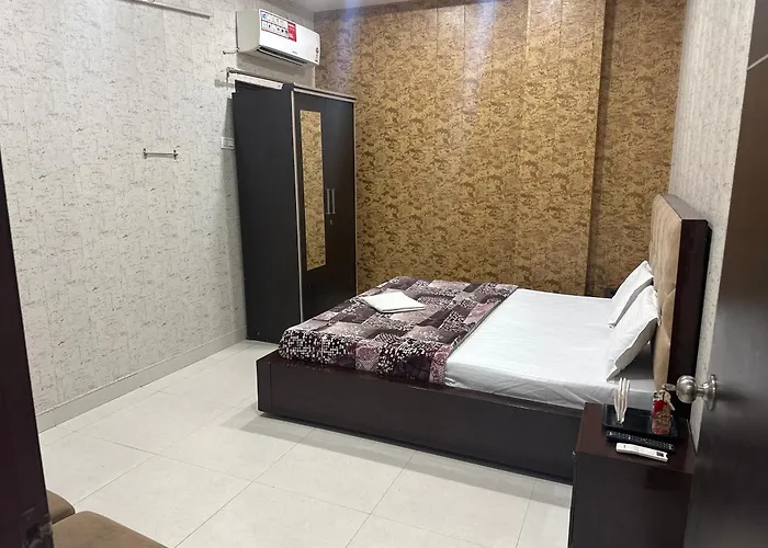 Hotel Crown Plaza