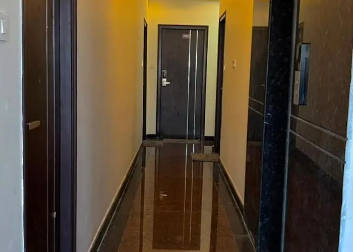 Hotel Vakula Matha Grand