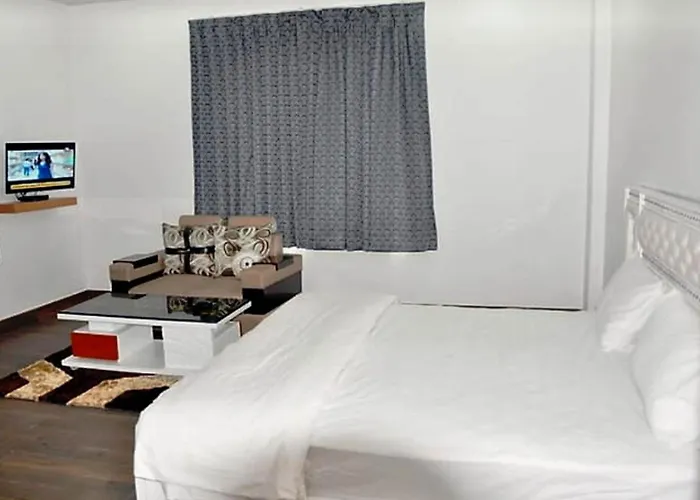 Hotel Aam Bagh & Jain Shikanji