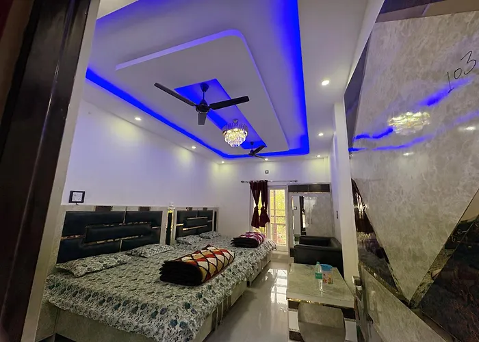 Dangwal Hotel