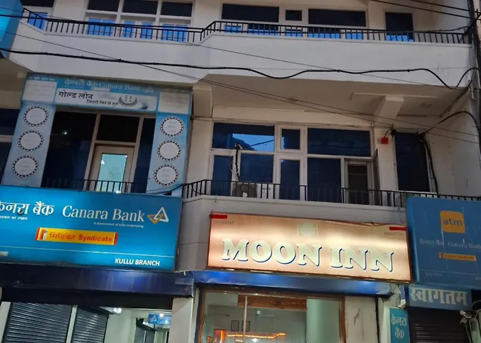 Hotel Moon In