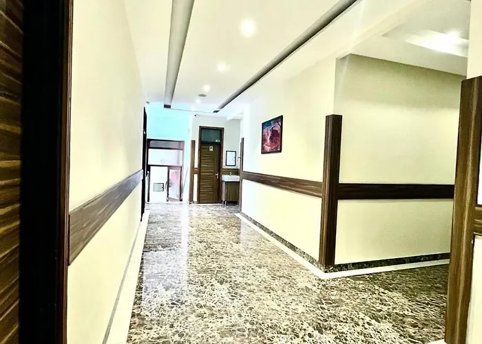 Hotel Wooodcrestt Zirakpur