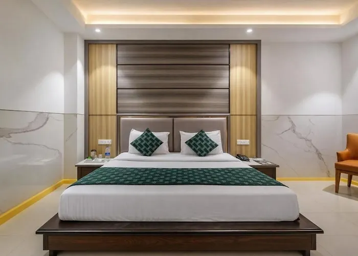Hotel Bellwoods Suites Near Igi Delhi International Airport