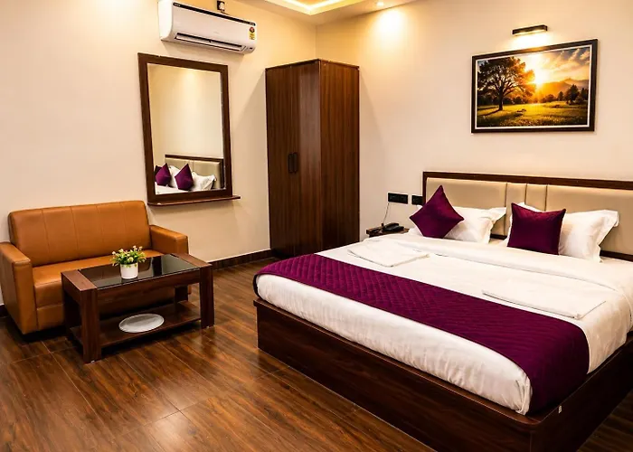 Hotel Lavish Grand
