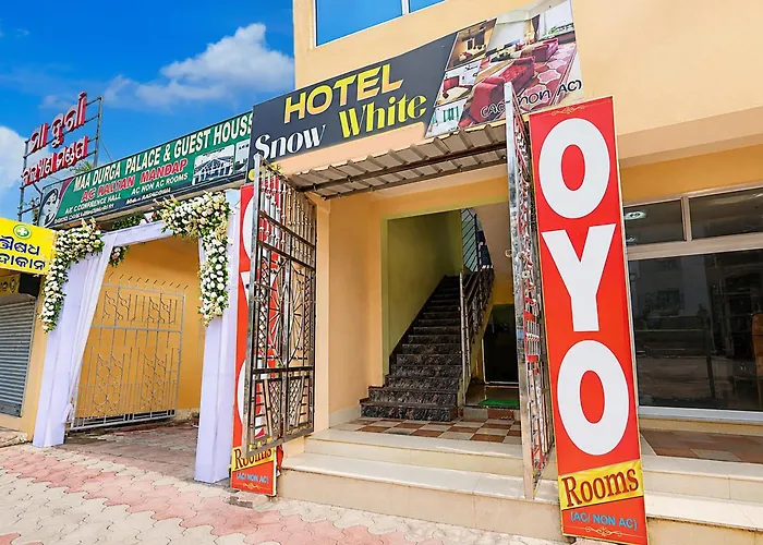 Hotel O Snow White