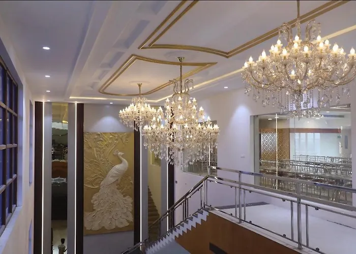 Chozha Palace Premium Rooms Ac
