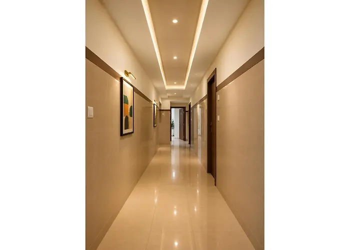 Hotel Vijaya Suites
