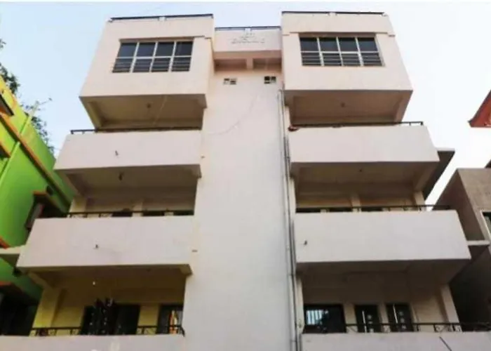 Super Townhouse Hatia Railway Station Formerly Laxmi Guest House