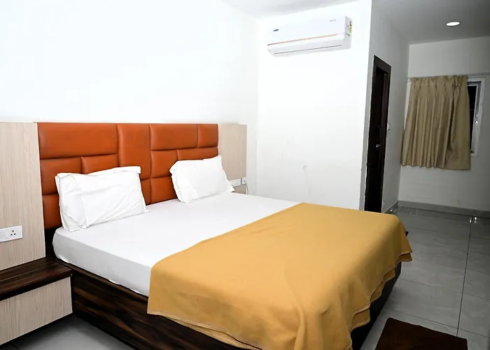 Hotel Divi Grand