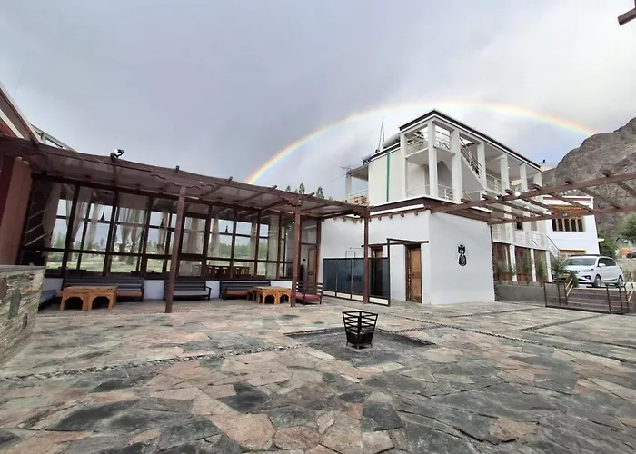 The Barley Dine Cafe, Hotel And Hostel