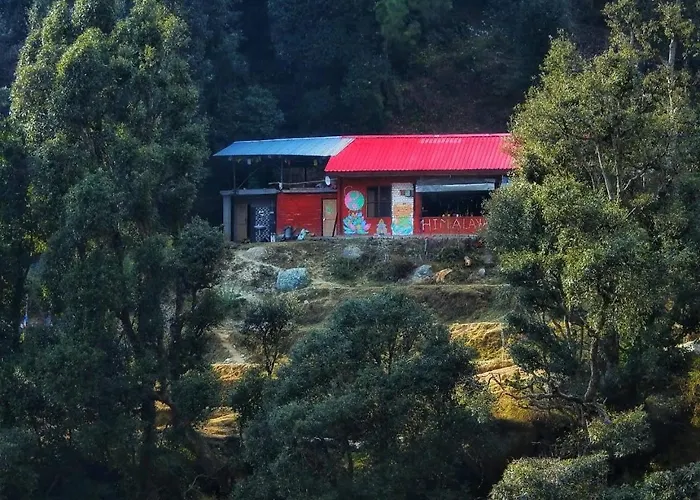 Cafe Himalayan Musaafir & Campsite Kareri