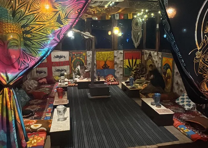Mudhouse Homestay And The Chambal Cafe Kasol