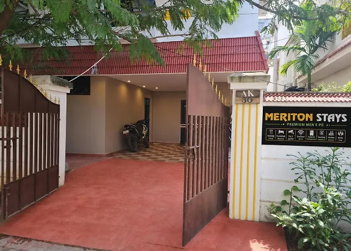 Meriton Stays Premium Mens Pg
