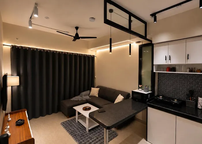Greyflix Heaven 23 - 10 Mins Drive - Viviana Korum
