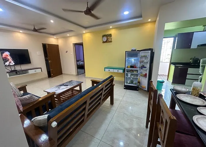 8 Bed Cool 3 Bedroom Kitchen Wtc Dlf Omr Apollo Proton Ott Wi-Fi