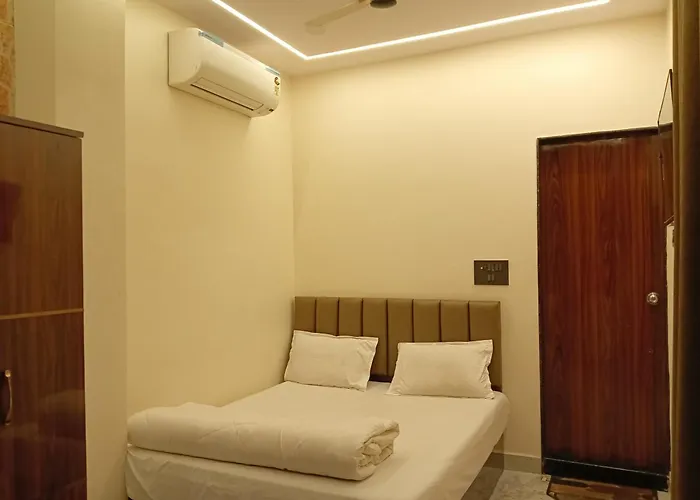 Hotel Metro Link