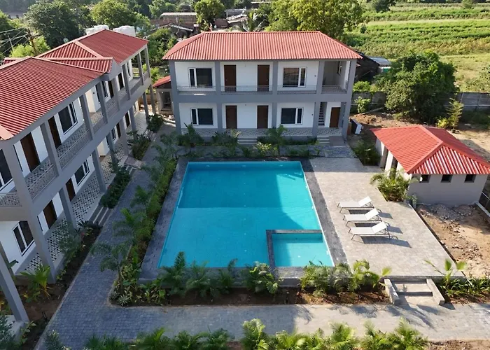 Luxuriaa Inn Resort At Statue Of Unity