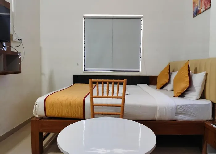 Hotel Mayur Lodge