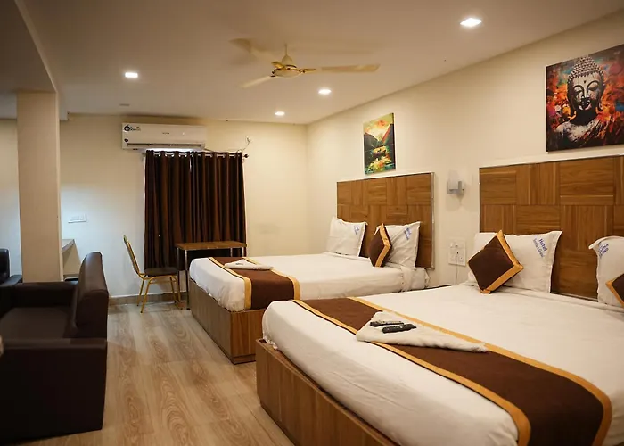 Hotel Savithas Grand
