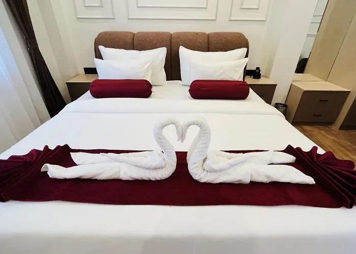 Aabuu Babuu Resort & Banquet