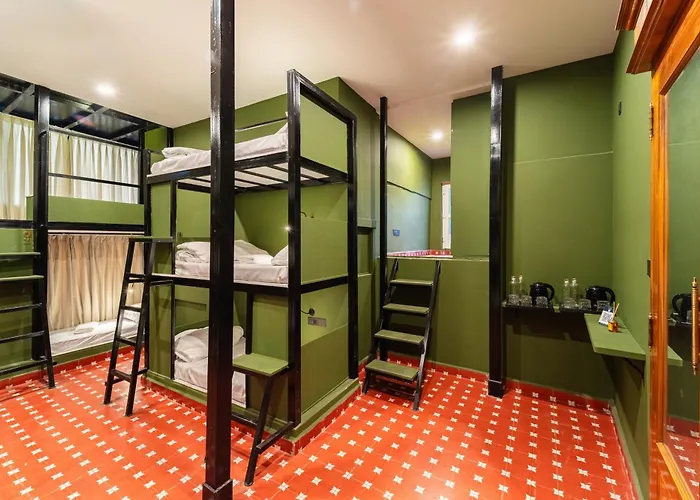 Versailles Backpacker Hostel